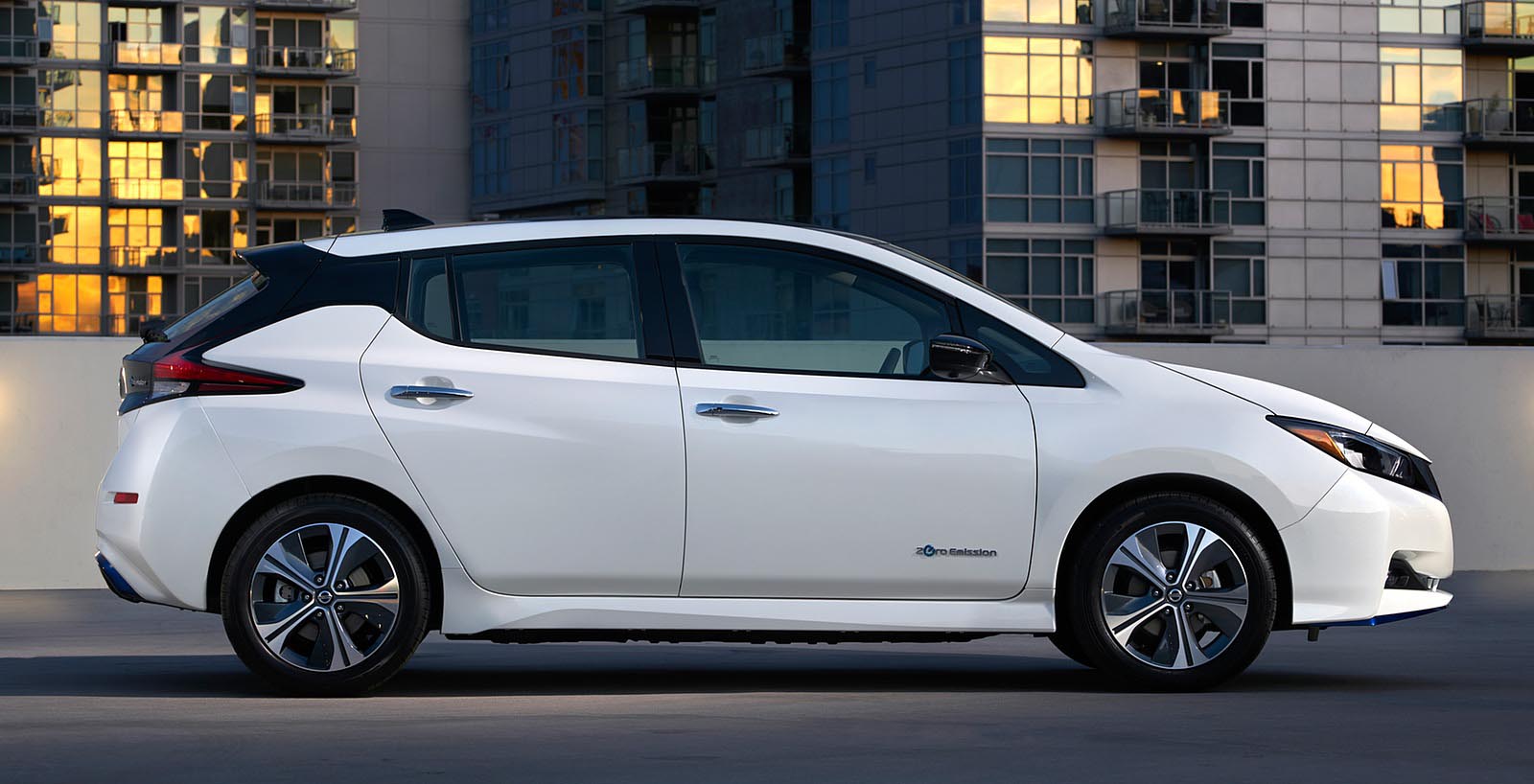 Nissan-Leaf