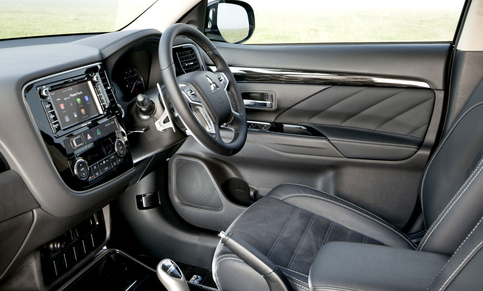 Mitsubishi-Outlander